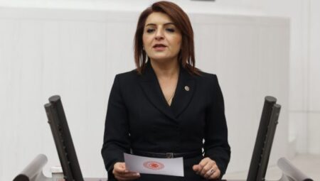 Gülcan Kış “Cumhuriyet Değerleri Aşındırılıyor, Atatürk Unutturulmak İsteniyor” – Mersin Halk Haber