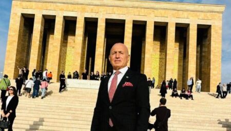 “ZAFER BAYRAMIMIZI ONURLA VE GURURLA KUTLAYALIM” – Mersin Halk Haber