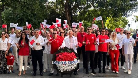 Derya Grup Çalışanları, 30 Ağustos Zafer Bayramı’nda Mersin Atatürk Evi’ni Ziyaret Etti – Mersin Halk Haber