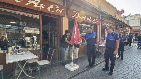 TARSUS BELEDİYESİ’NDEN KALDIRIM İŞGALLERİNE KARŞI SIKI DENETİM – Mersin Halk Haber