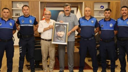 BAŞKAN YILDIZ, ZABITA PERSONELİNİ AĞIRLADI – Mersin Halk Haber