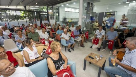 MERSİN BÜYÜKŞEHİR’İN ERDEMLİ EMEKLİ EVİ TÜRK HALK MÜZİĞİ EZGİLERİYLE DOLDU – Mersin Halk Haber