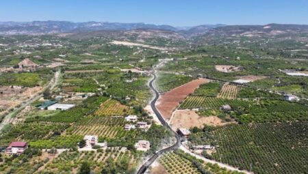 MESKİ, SICAK ASFALT KAPLAMA ÇALIŞMALARINA ARA VERMEDEN DEVAM EDİYOR – Mersin Halk Haber