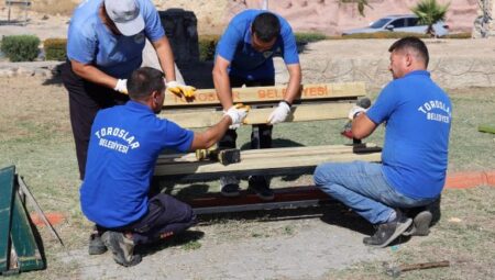 TOROSLAR BELEDİYESİ, KENT MOBİLYALARINI VE OYUN GRUPLARINI YENİLİYOR – Mersin Halk Haber