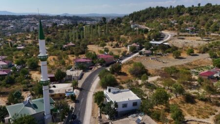 GÜLNAR’DA ASFALT ÇALIŞMALARI KIRSALDA VE MERKEZDE HIZLA TAMAMLANIYOR – Mersin Halk Haber