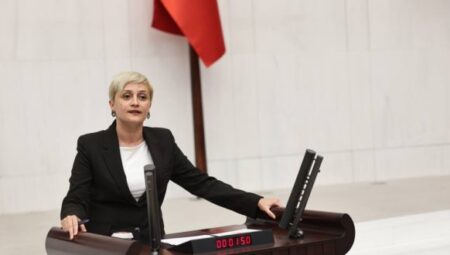 PERİHAN KOCA’DAN GAZETECİ CİNAYETİNE TEPKİ – Mersin Halk Haber