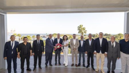 “SON SEÇİMLERDE BAŞARI GRAFİĞİMİZİ YÜKSELTMEMİZDEKİ EN BÜYÜK ETKENLERDEN BİR TANESİ DE MUHTARLARIN BİZE KATKISI” – Mersin Halk Haber