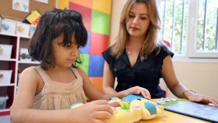 MERSİN BÜYÜKŞEHİR BELEDİYESİ OTİZM AİLE DANIŞMA MERKEZİ 12 BİNDEN FAZLA SEANS VERDİ – Mersin Halk Haber