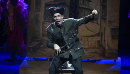 ‘EYVAH NADİR’ MERSİNLİ SEYİRCİSİYLE YENİDEN BULUŞTU