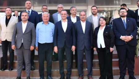 İLÇE BAŞKANLARI KORAL ÖMÜR İSMİNDE BİRLEŞTİ – Mersin Halk Haber