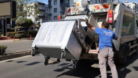 TOROSLAR BELEDİYESİ YIPRANAN ÇÖP KONTEYNERLERİNİ GERİ KAZANIYOR – Mersin Halk Haber