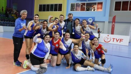 TOROSLAR’IN KADIN VOLEYBOL TAKIMINDAN GALİBİYET SEVİNCİ – Mersin Halk Haber