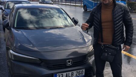 Milyoner yaptığı kişi Uğurlu Bayi’ye araba hediye etti