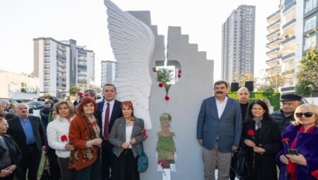 Mersin Yenişehir’de depremde kaybolan çocuklar anısına anıt yapıldı
